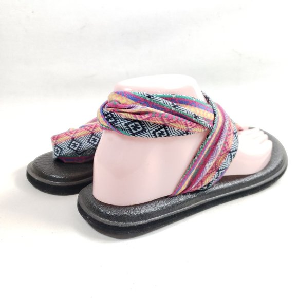 Sanuk Womens Yoga Sling 2 Sandals Size 8 Multicolor Tribal Straps & Black Soles - Picture 3 of 9